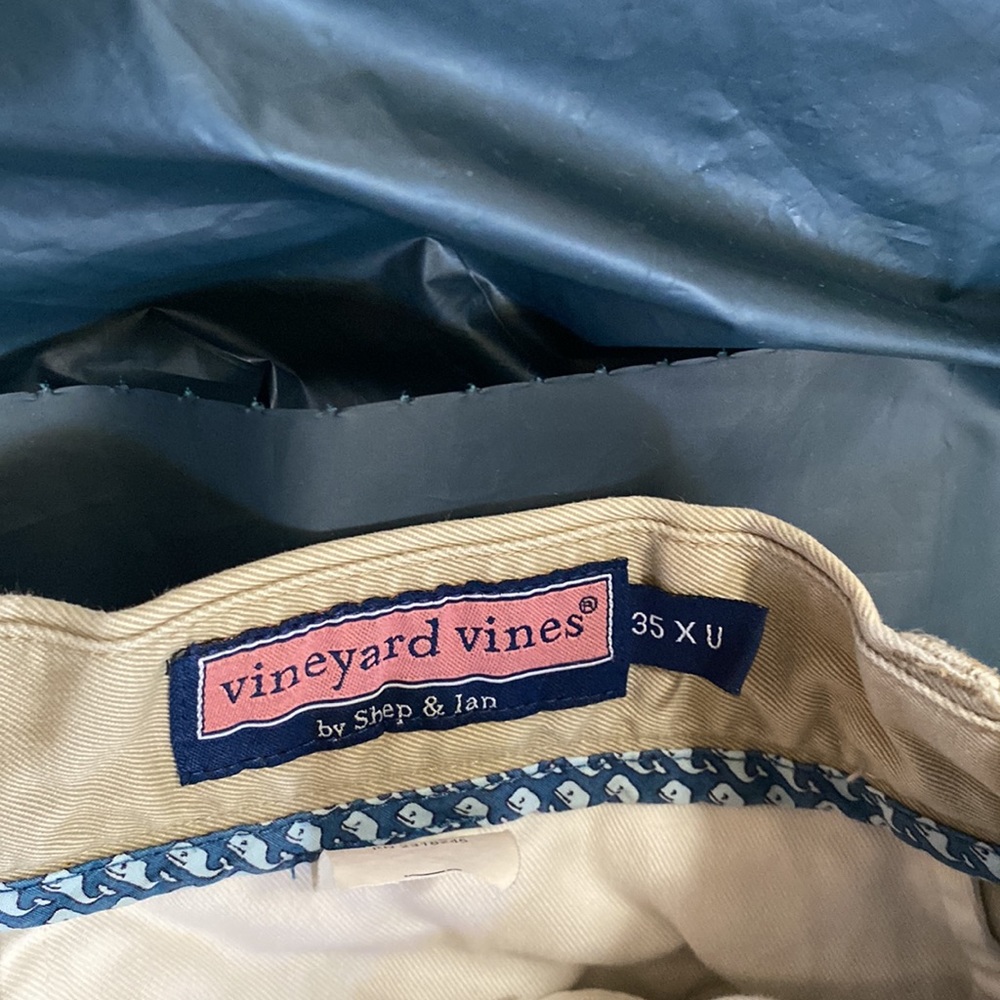 Classic Fit - EUC Vineyard Vines Khaki Pants (35x28) - Picture 4 of 5